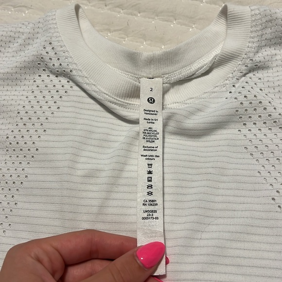 White Lululemon swiftly tech- size 2 - Picture 2 of 3